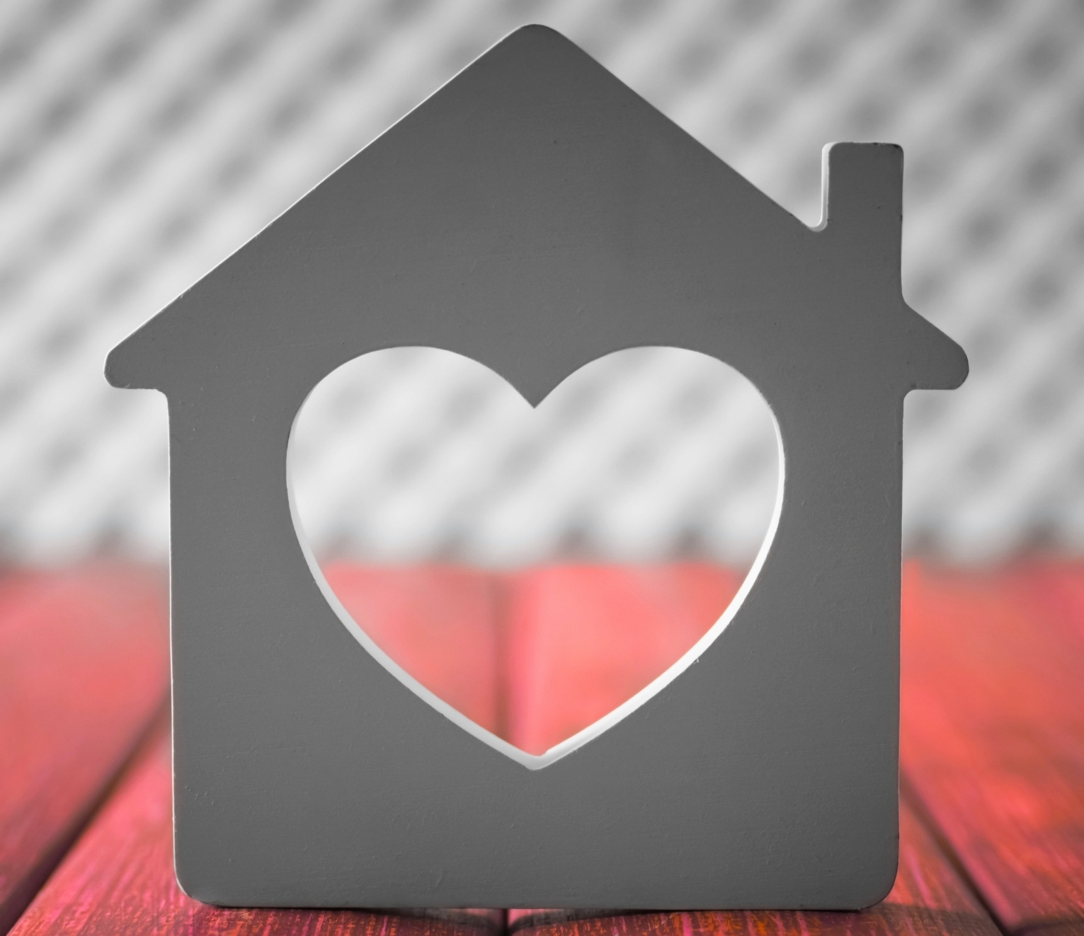 heart shaped pink sparklers photography